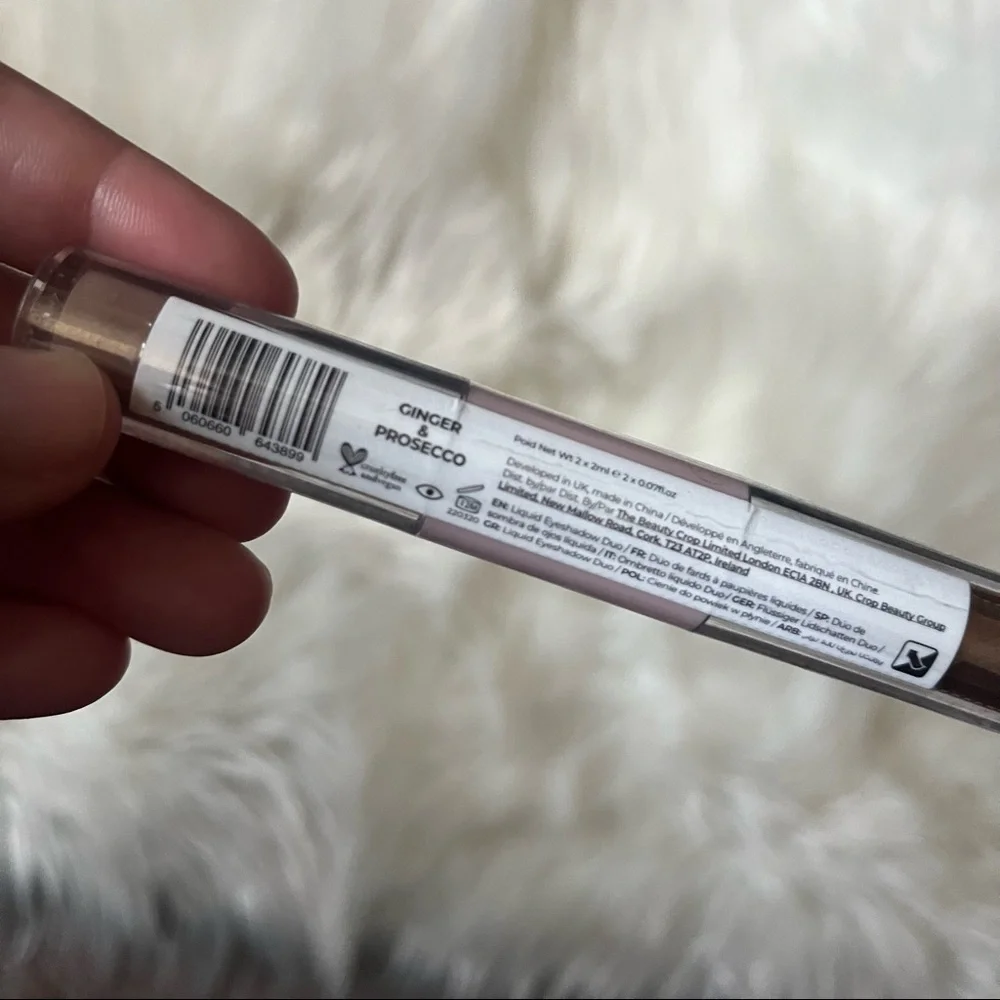 The Beauty Crop liquid eyeshadow duo